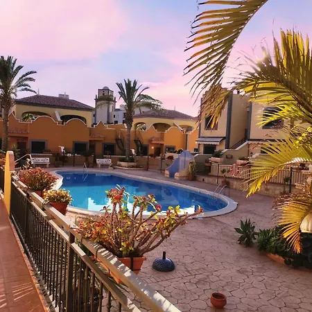 Vinnci Apartments Next Door To Vinnci 5 Star Hotel Ferienhaus Costa Adeje (Tenerife)